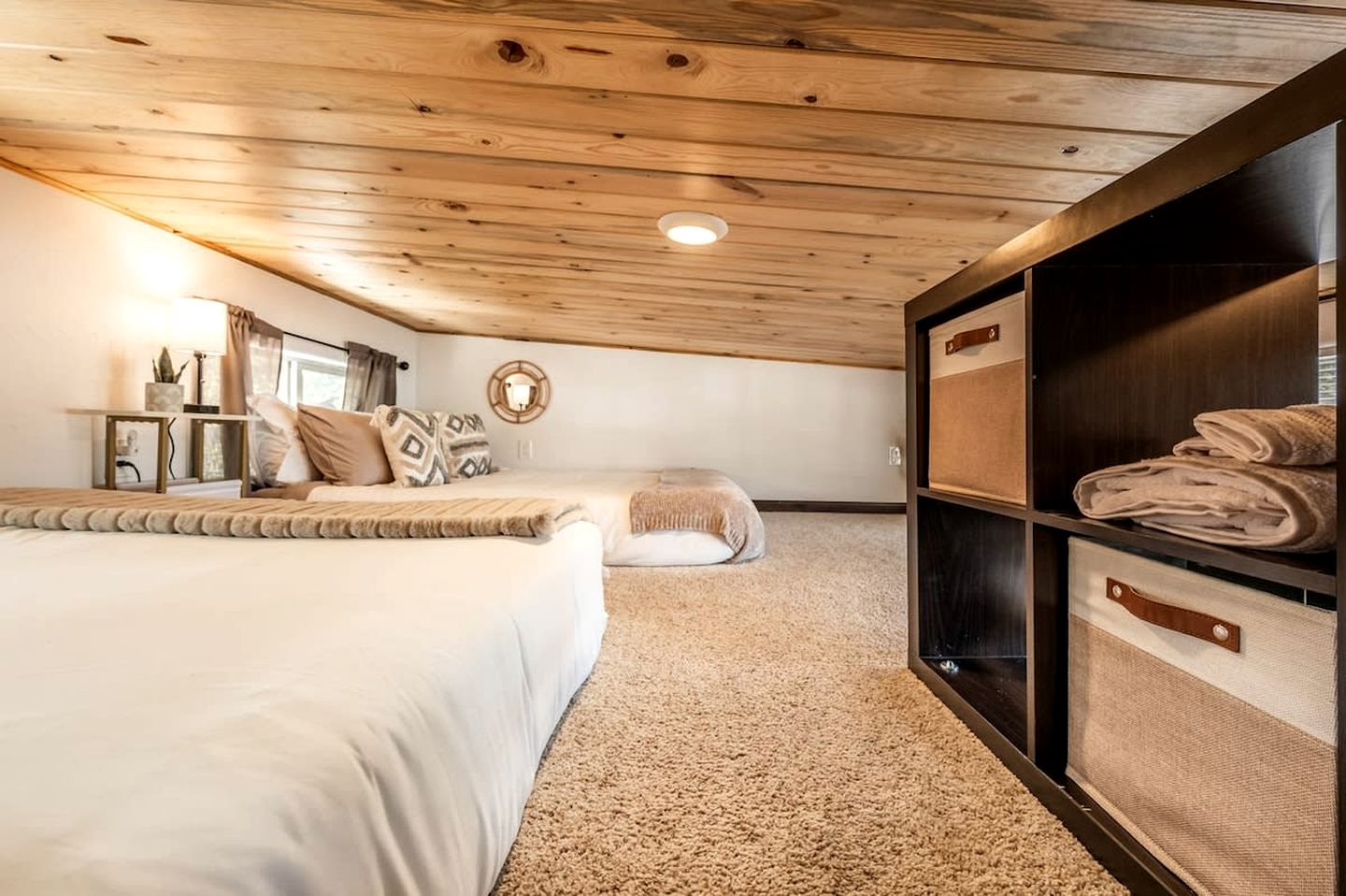 Beautiful Tiny Home Nestled in Woodland Park and near Manitou Springs, Perfect for a Weekend Getaway