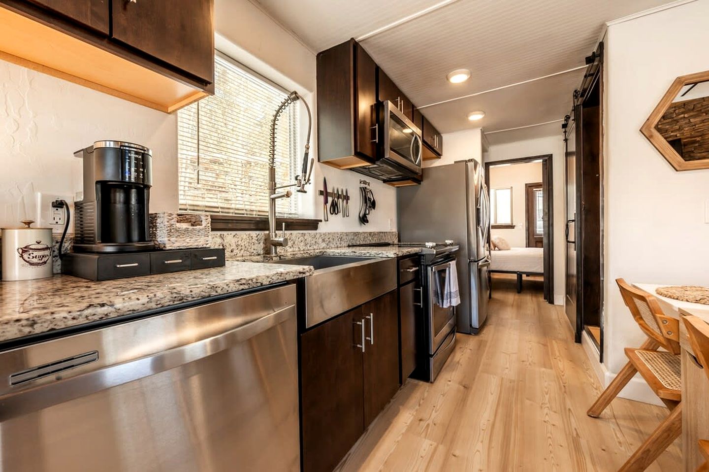 Beautiful Tiny Home Nestled in Woodland Park and near Manitou Springs, Perfect for a Weekend Getaway