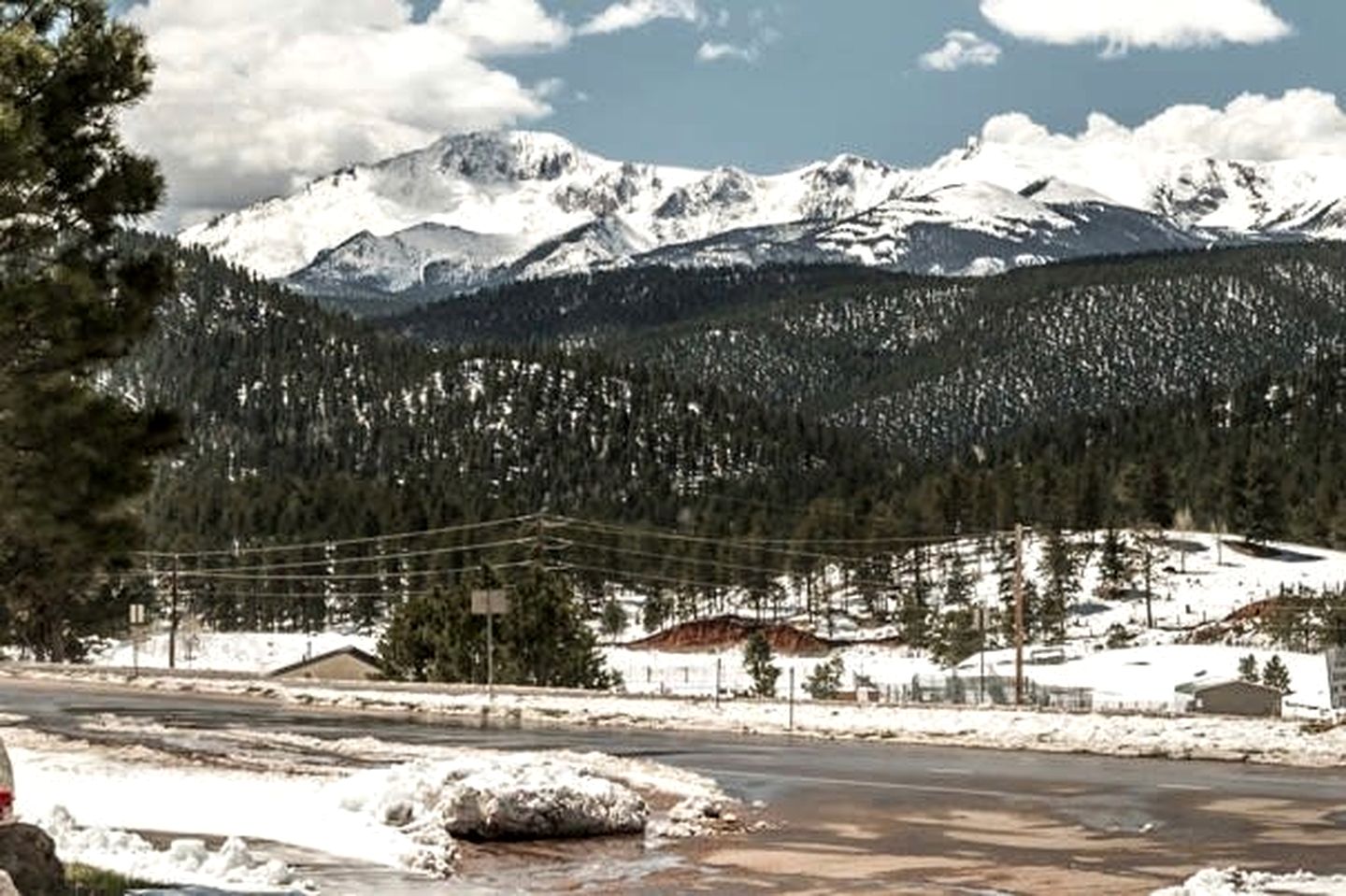 Rustic Tiny Home near Garden of the Gods, Perfect for a Weekend Getaway from Colorado Springs