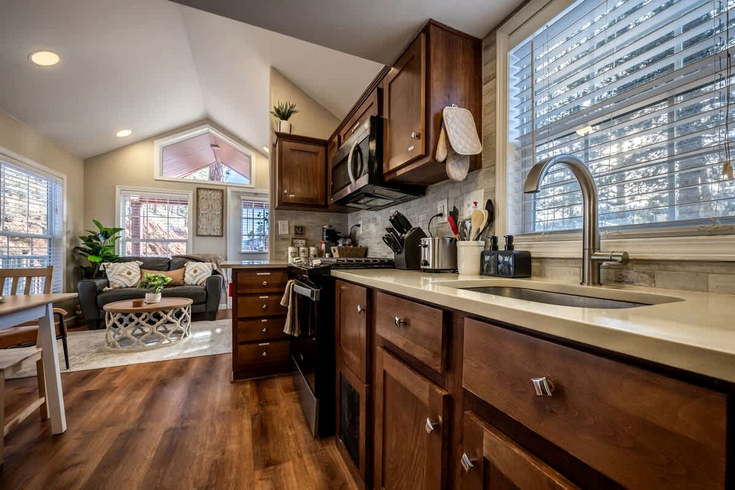 Quaint Tiny House in Woodland Park, Colorado near Garden of the Gods