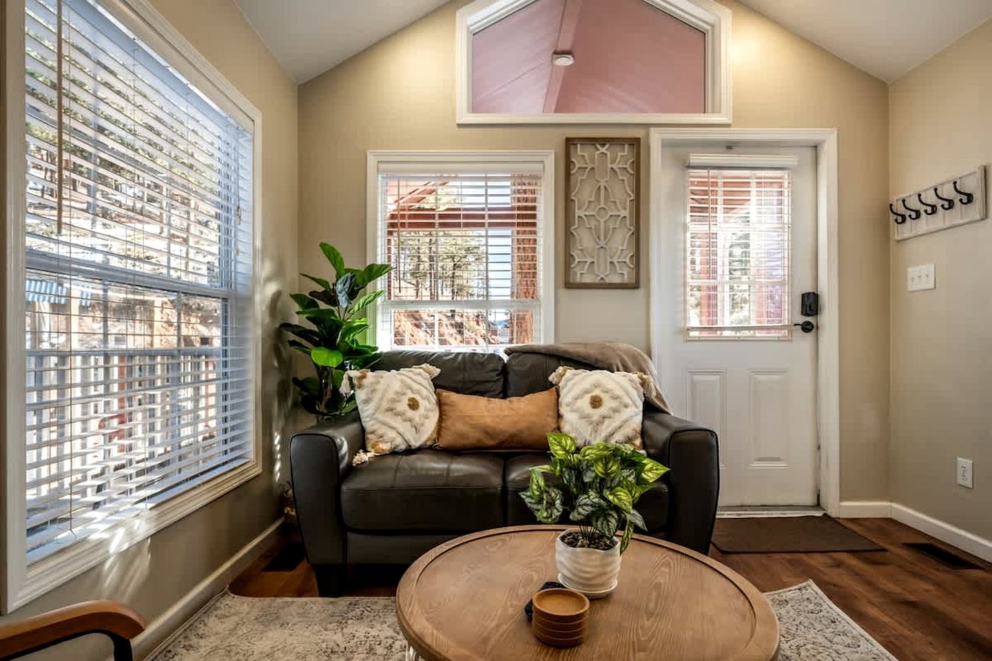 Quaint Tiny House in Woodland Park, Colorado near Garden of the Gods
