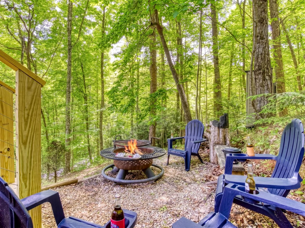 Secluded Mountain Cabin with Hot Tub & Fire Pit Deck in Gatlinburg, Tennessee