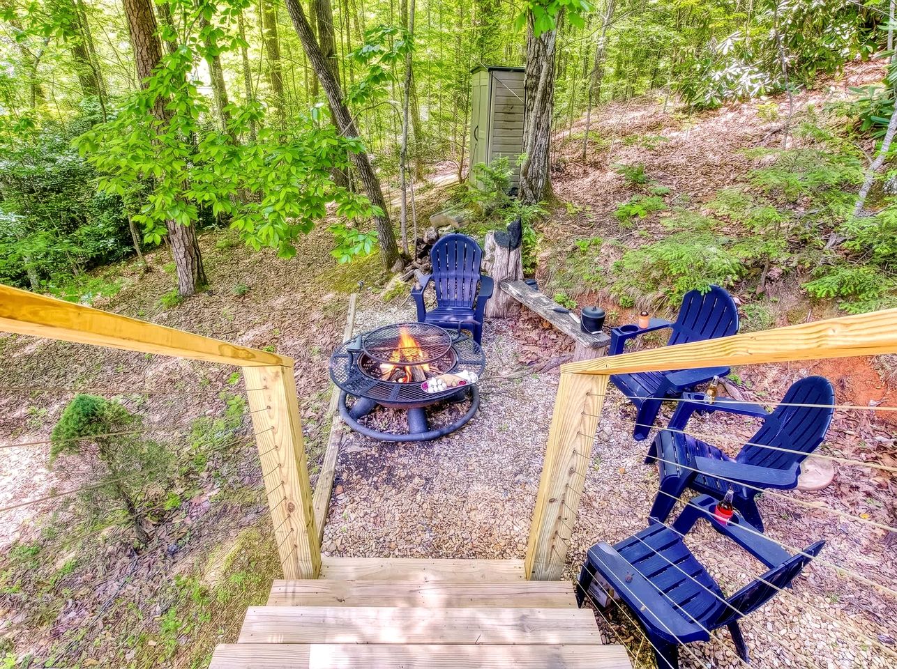 Secluded Mountain Cabin with Hot Tub & Fire Pit Deck in Gatlinburg, Tennessee