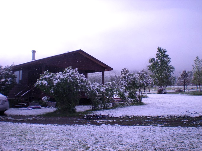 Cabins (Livingston, Montana, United States)