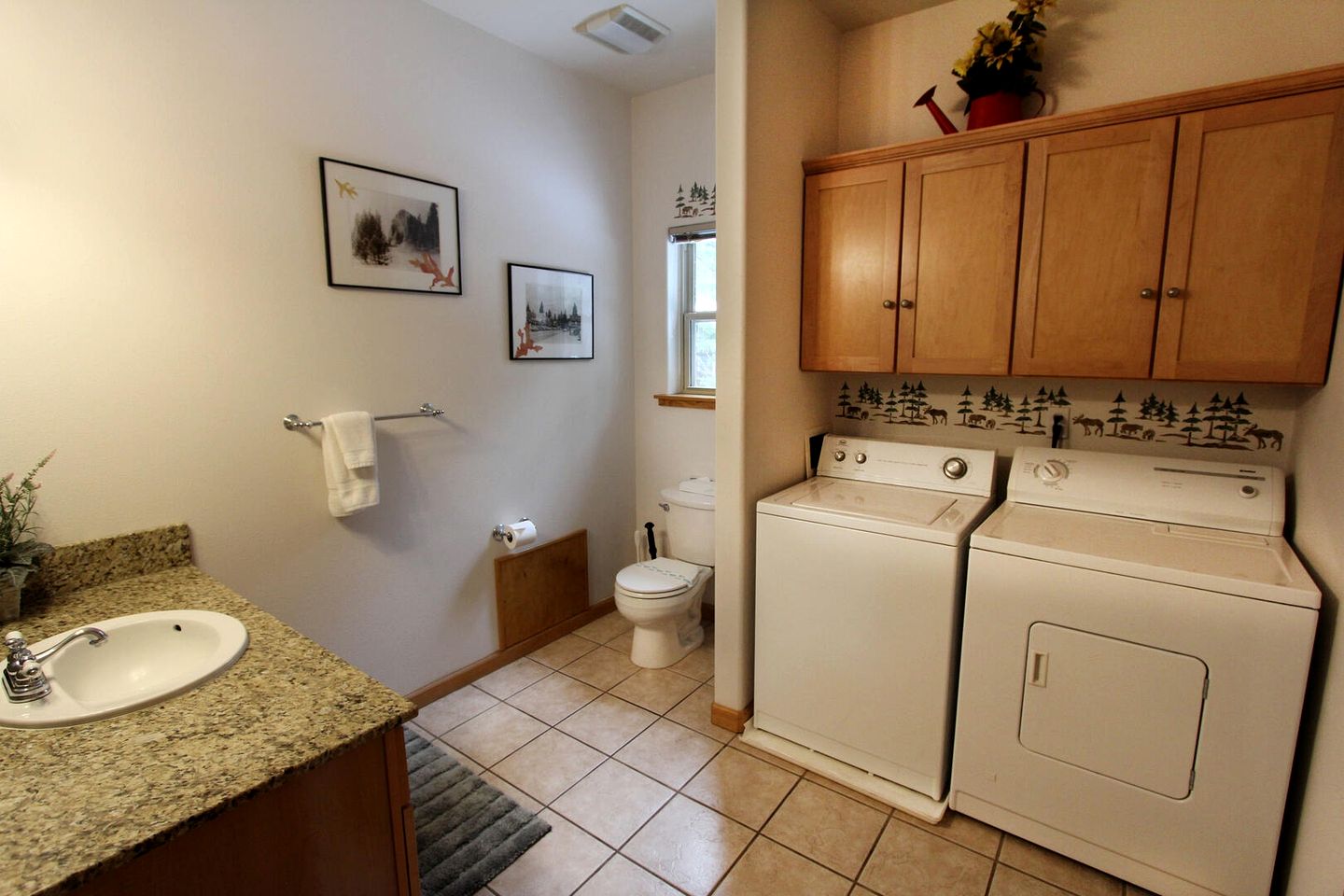 Exquisite Luxury Family Cabin with Pool Table, Hot Tub, and Wii Games in South Lake Tahoe, California