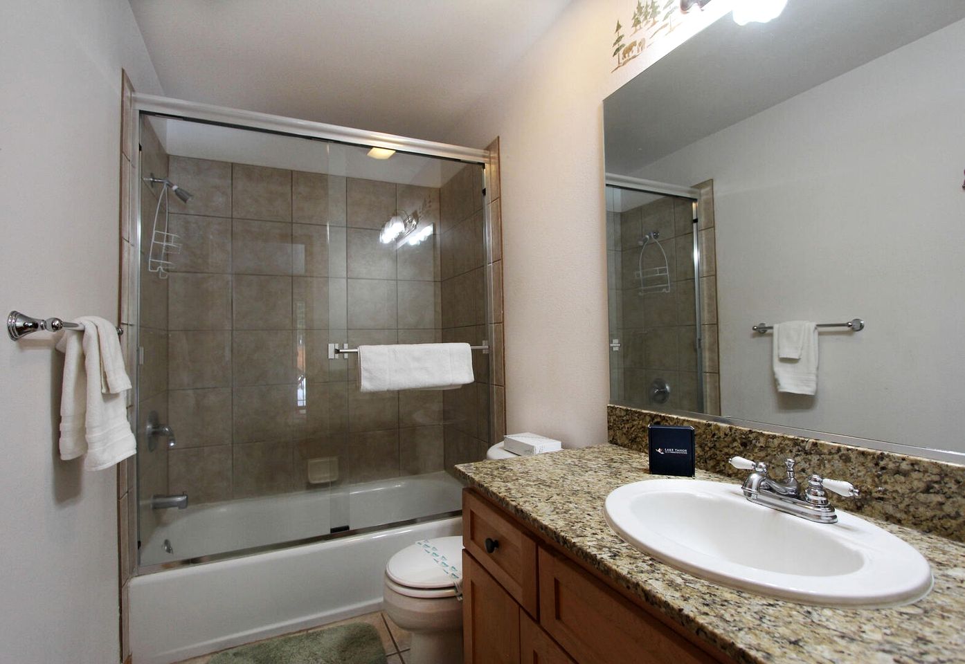 Exquisite Luxury Family Cabin with Pool Table, Hot Tub, and Wii Games in South Lake Tahoe, California