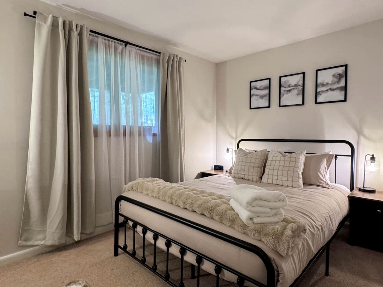 Family-Friendly Rental with Outdoor Pool in New Hampshire