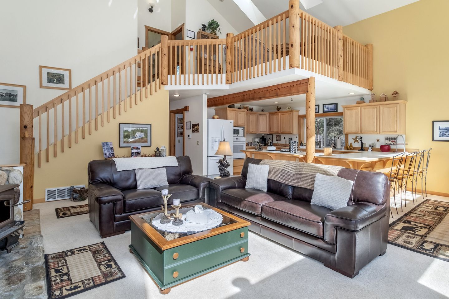 Exceptional Pet-friendly Cottage with Hot Tub for Family and Group Getaways near Leavenworth, Washington