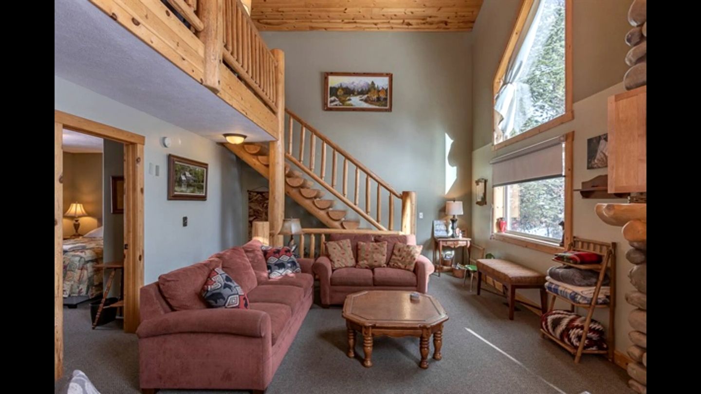 Spacious Secluded Cabin in Island Park, Idaho
