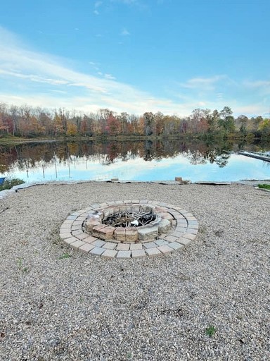 Cottages (Canada, Kawartha Lakes, Ontario)