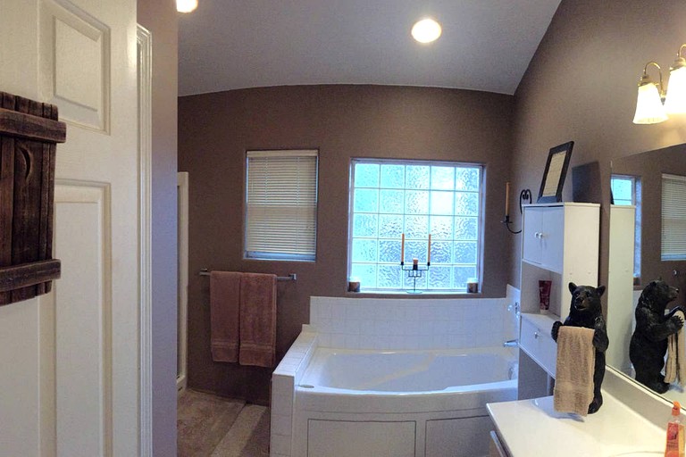 Cabins (Pine, Arizona, United States)