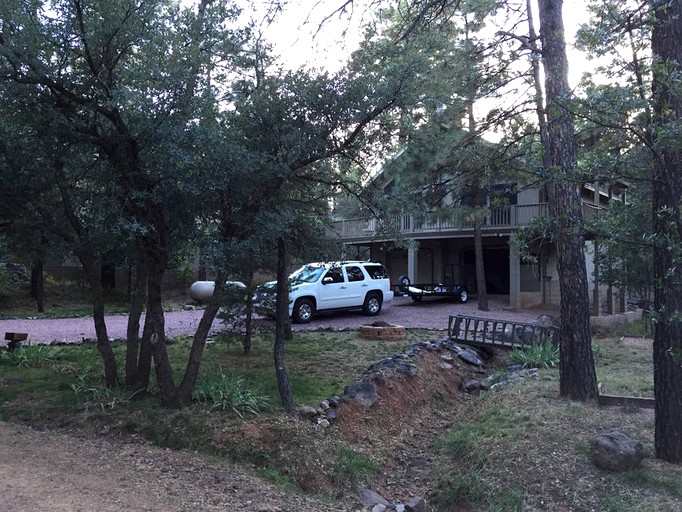 Cabins (Pine, Arizona, United States)