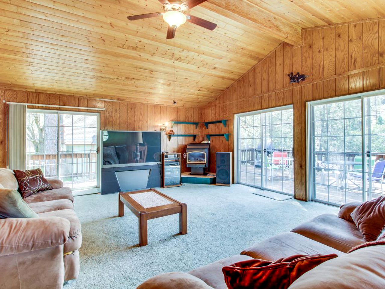 Lakeside Cabin near Yosemite in Groveland, California