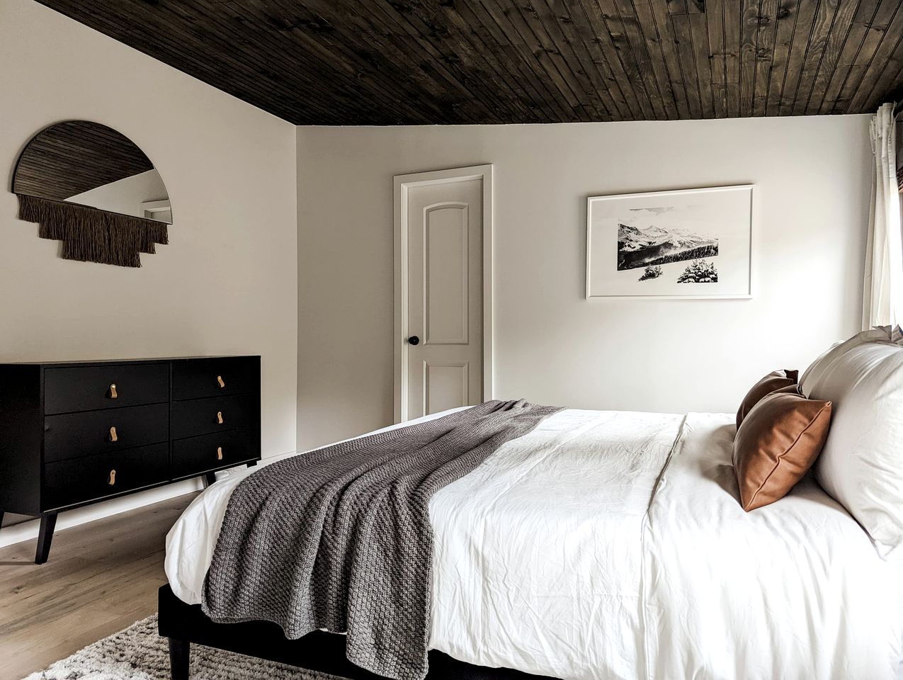 Chic Cabin Ideal for a Special Family Getaway in New York