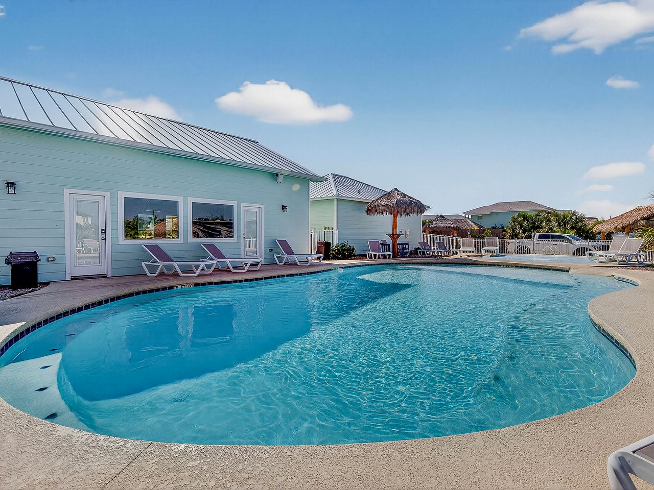 Cozy Tiny Home with Private Palapa Kitchen near Ship Channel in Port Aransas, TX