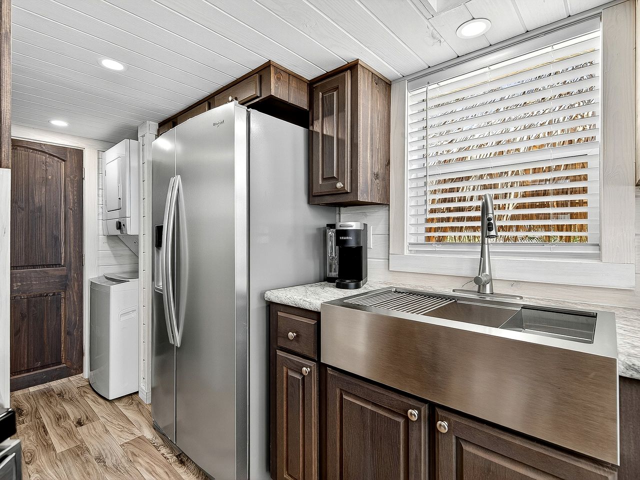 Cozy Tiny Home with Private Palapa Kitchen near Ship Channel in Port Aransas, TX