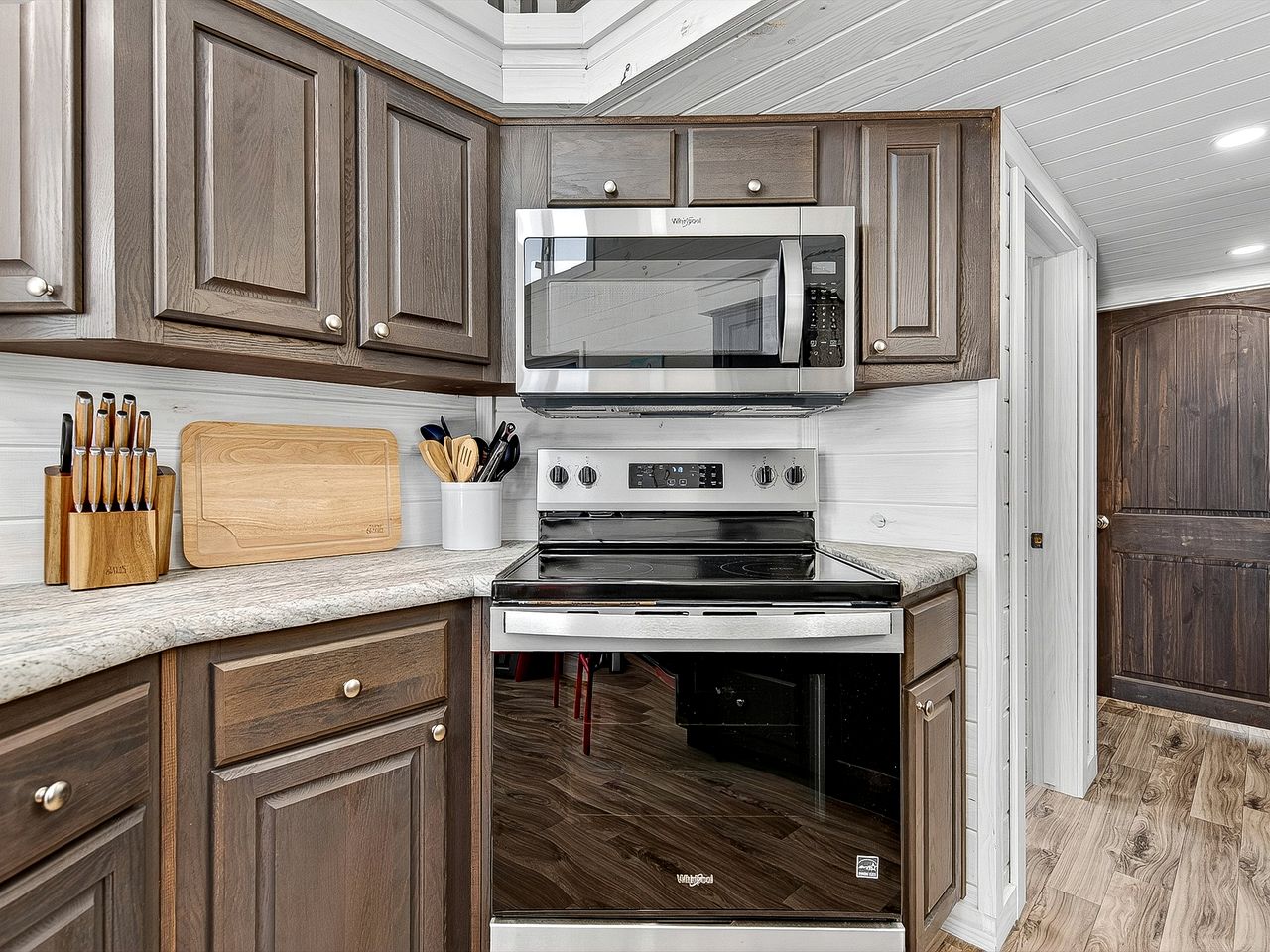 Cozy Tiny Home with Private Palapa Kitchen near Ship Channel in Port Aransas, TX