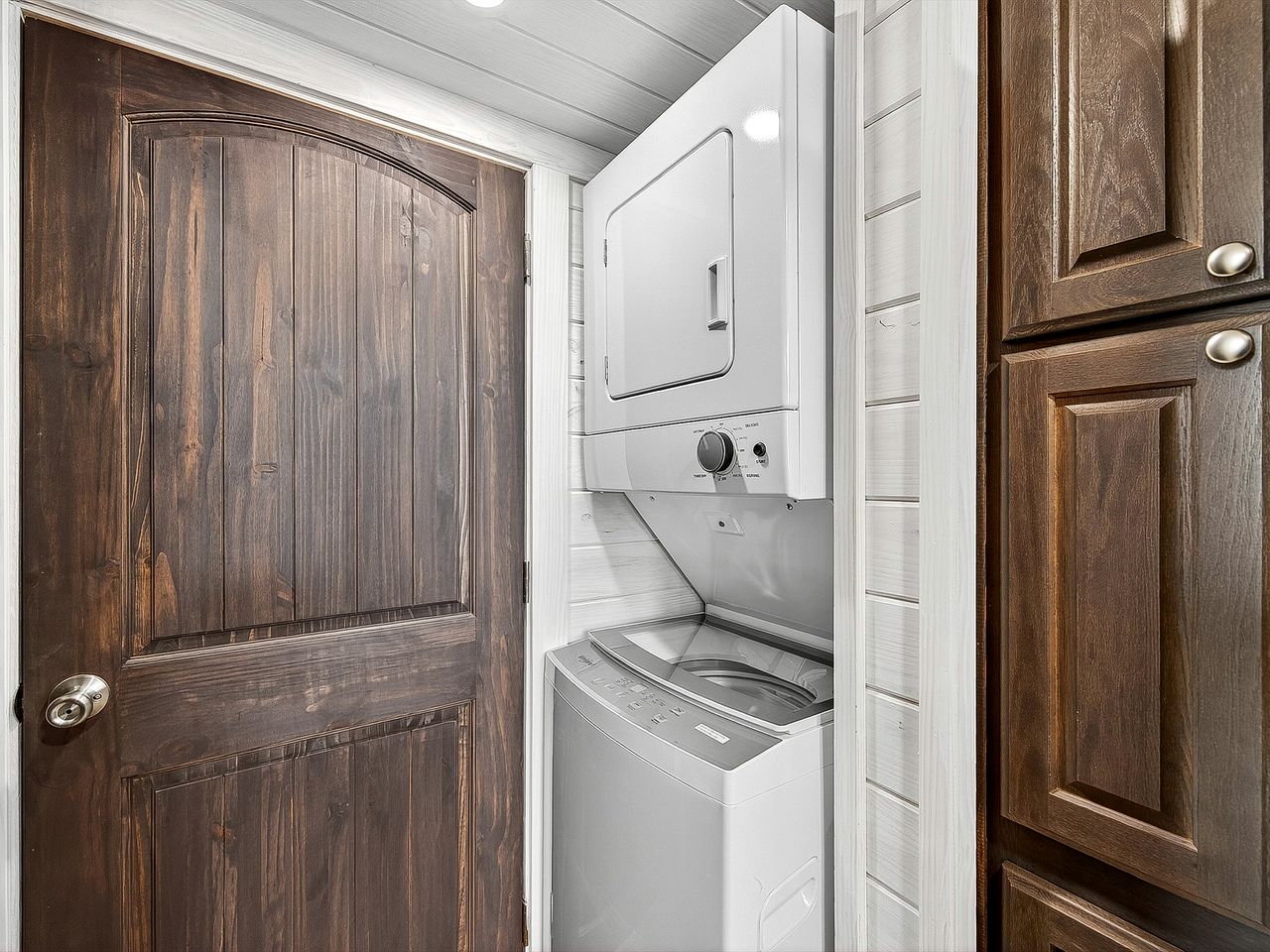 Cozy Tiny Home with Private Palapa Kitchen near Ship Channel in Port Aransas, TX