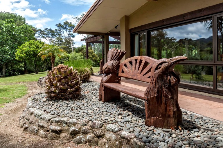 Nature Lodges (Hikuai, North Island, New Zealand)