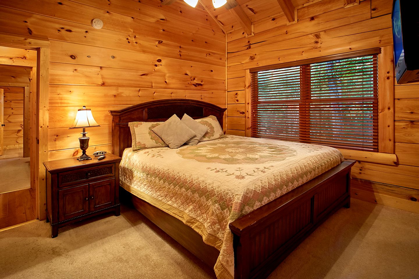 Amazing and Spacious Cabin Rental near Sevierville for a Family Getaway in Tennessee
