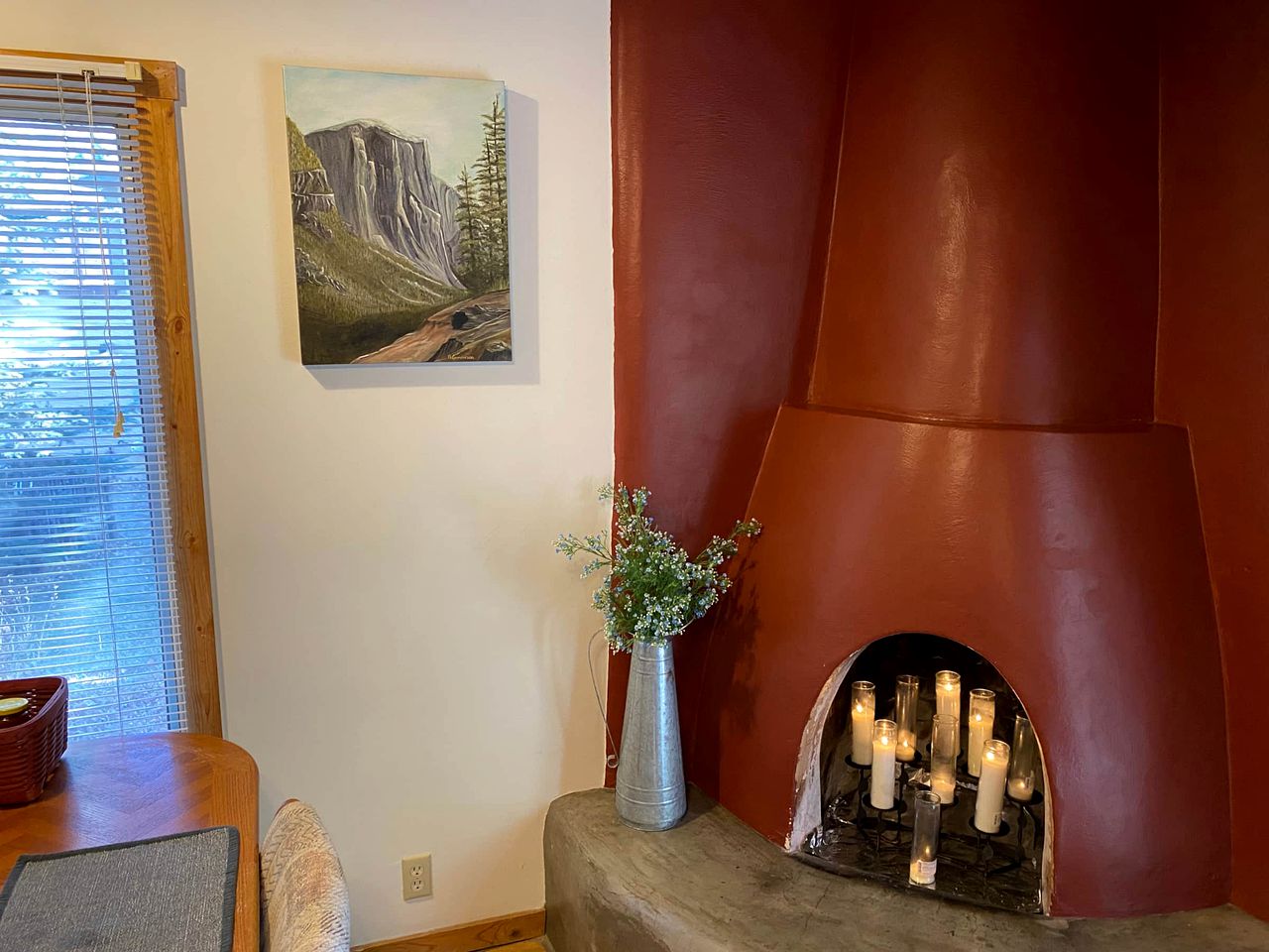 Serenity by the River: Romantic Cabin with Fireplace in San Miguel County, New Mexico