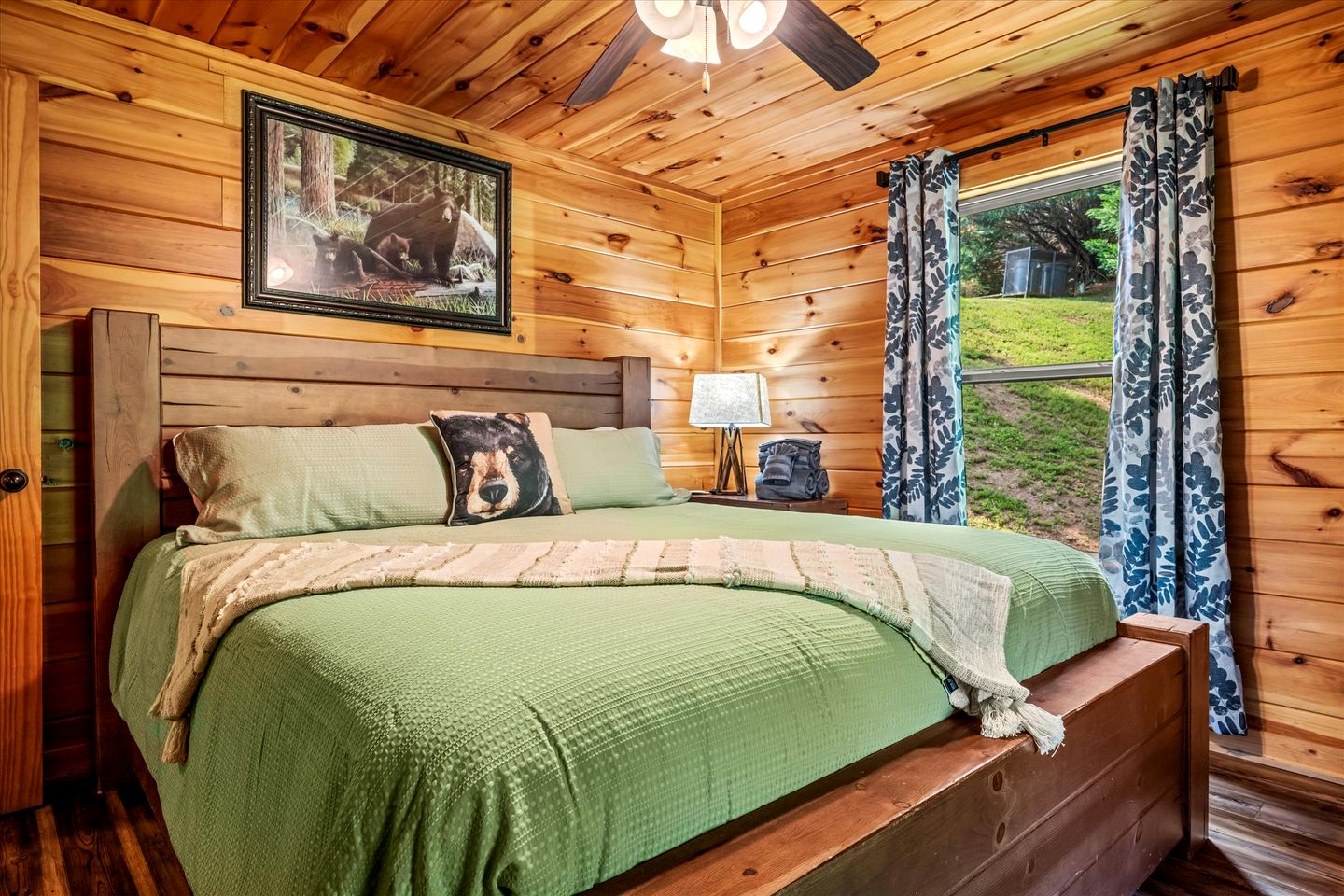 Spacious Mountain Cabin with Hot Tub & Game Room near Downtown Gatlinburg, Tennessee