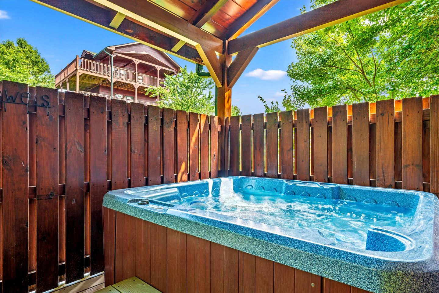 Spacious Mountain Cabin with Hot Tub & Game Room near Downtown Gatlinburg, Tennessee
