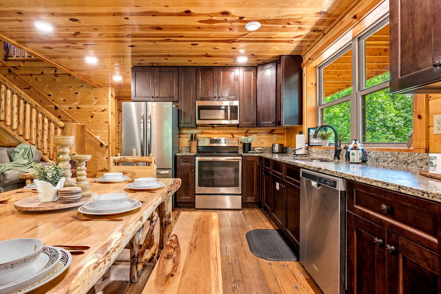 Spacious Family Cabin with Indoor Pool & Game Room near Dollywood in Gatlinburg, Tennessee