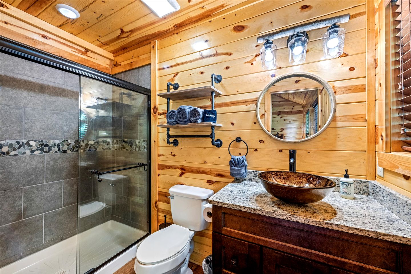 Spacious Family Cabin with Indoor Pool & Game Room near Dollywood in Gatlinburg, Tennessee