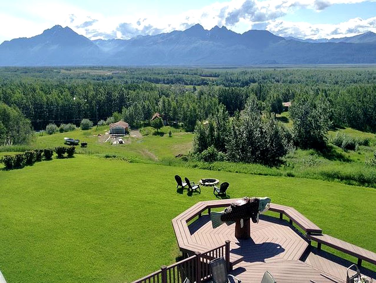 Pioneer Ridge B&B Inn, Nature Lodges 46231, Wasilla, United States of