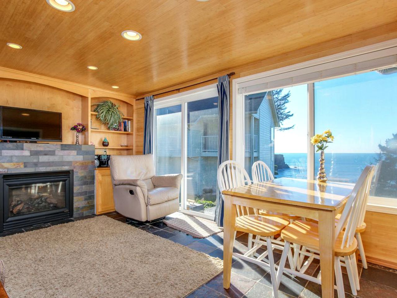 Oceanfront Cottage in Depoe Bay, Oregon