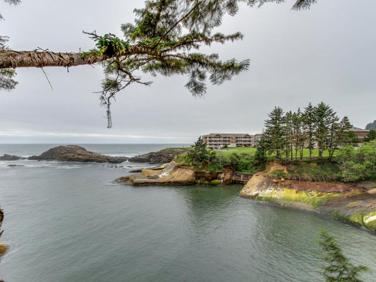 Ocean Cabin Depoe Bay, Oregon Vacation Rental