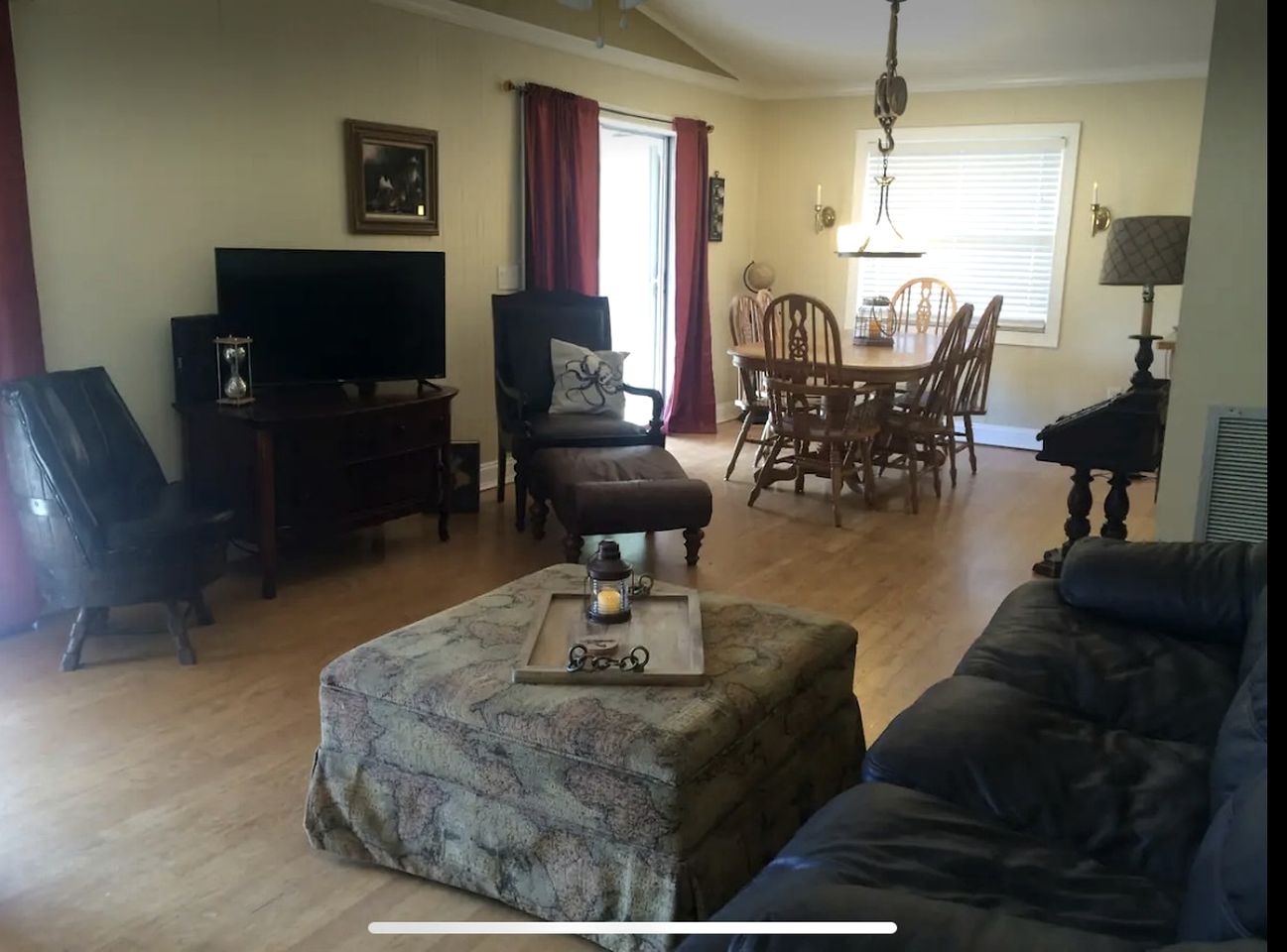 Breathtaking Riverfront Cottage in Weeki Wachee, Florida