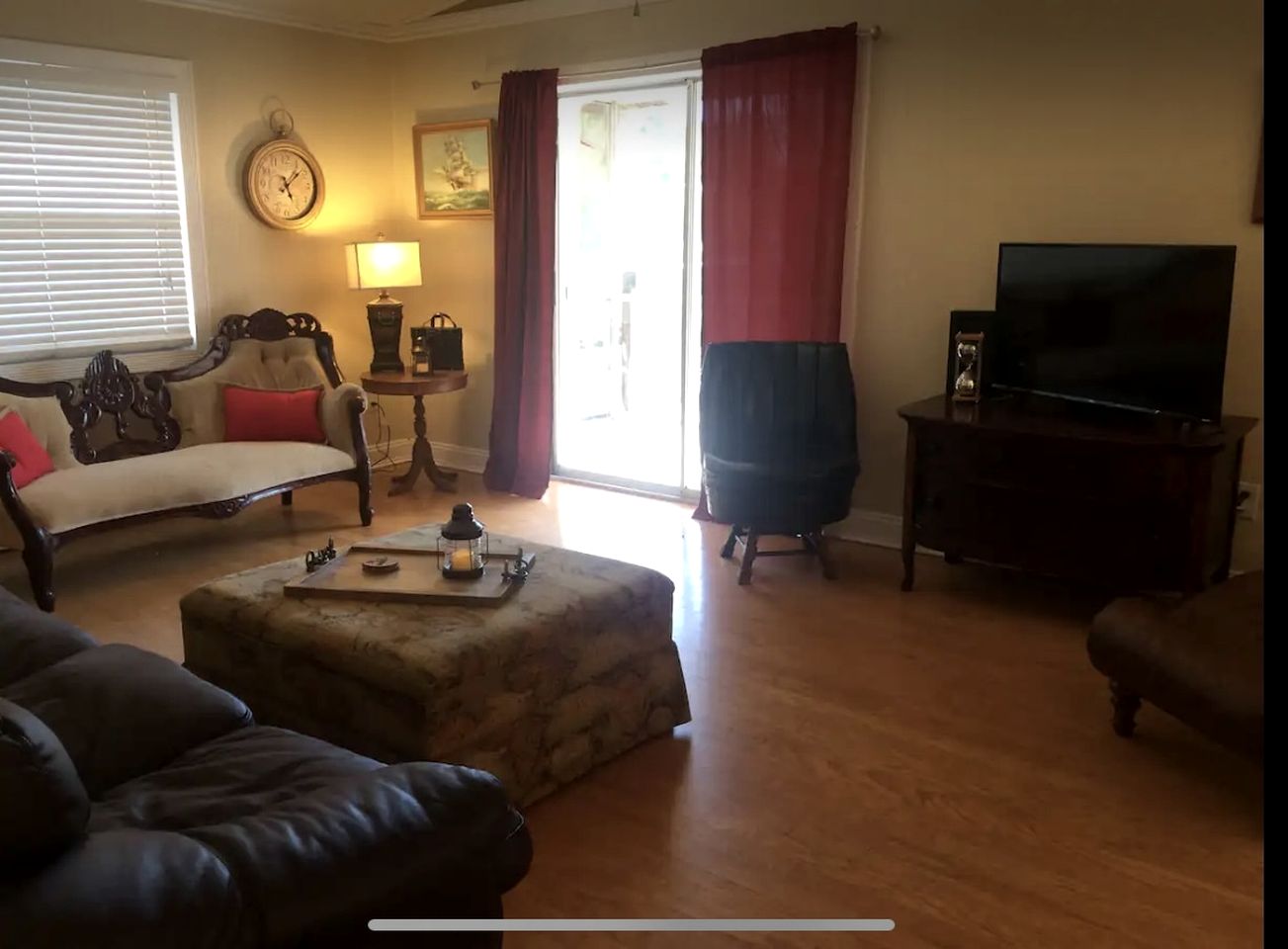 Breathtaking Riverfront Cottage in Weeki Wachee, Florida