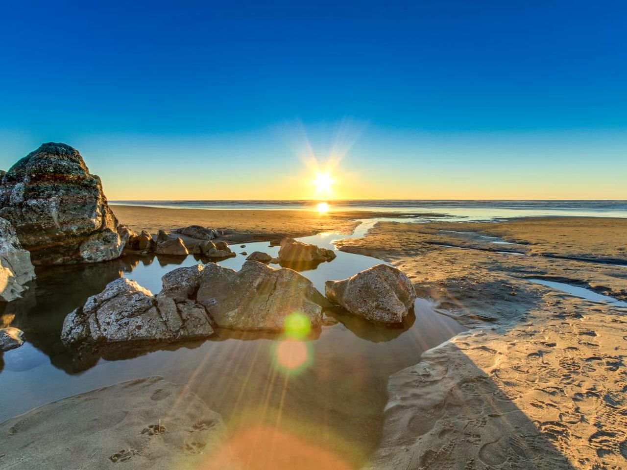 Waterfront Cabin in Lincoln City, Oregon