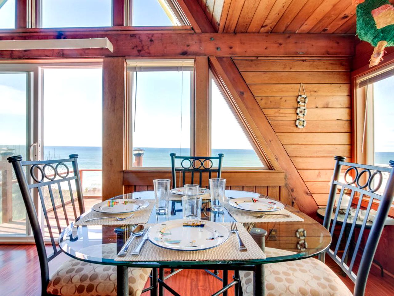 Waterfront Cabin in Lincoln City, Oregon