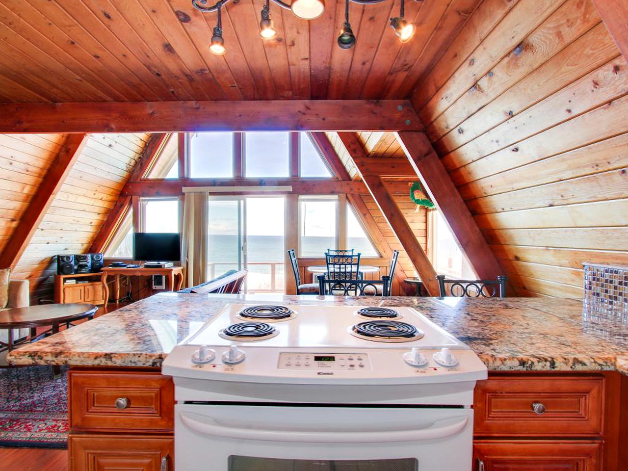 Waterfront Cabin in Lincoln City, Oregon