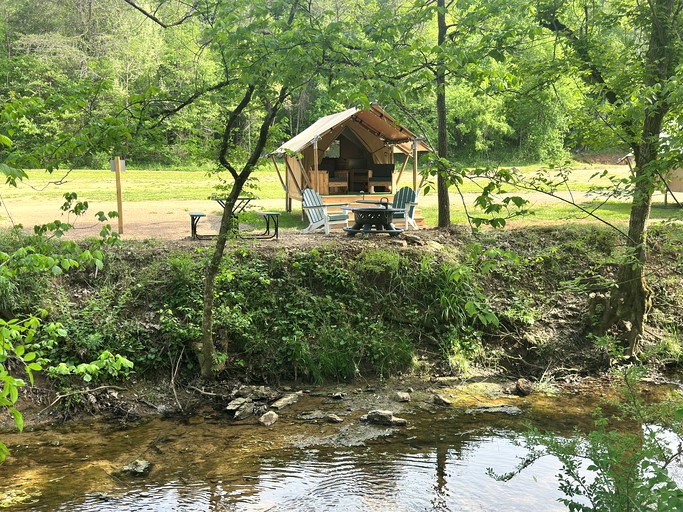 Enchanting Creekside Safari Tent Haven near Smoky Mountain in Tennessee