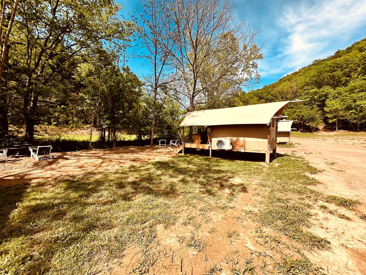 Enchanting Creekside Safari Tent Haven near Smoky Mountain in Tennessee