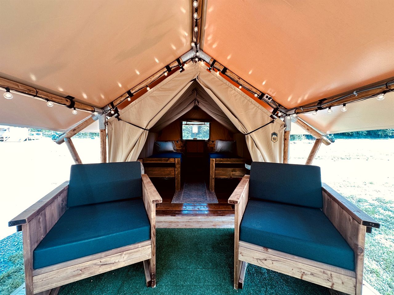 Enchanting Creekside Safari Tent Haven near Smoky Mountain in Tennessee