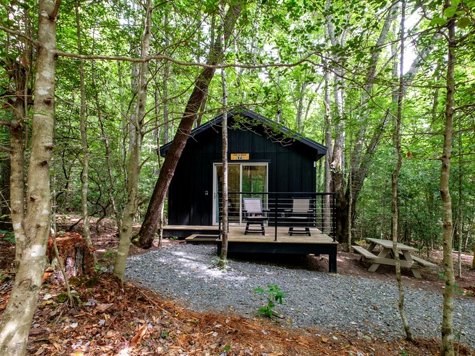 Cabins (United States of America, Transylvania County, North Carolina)