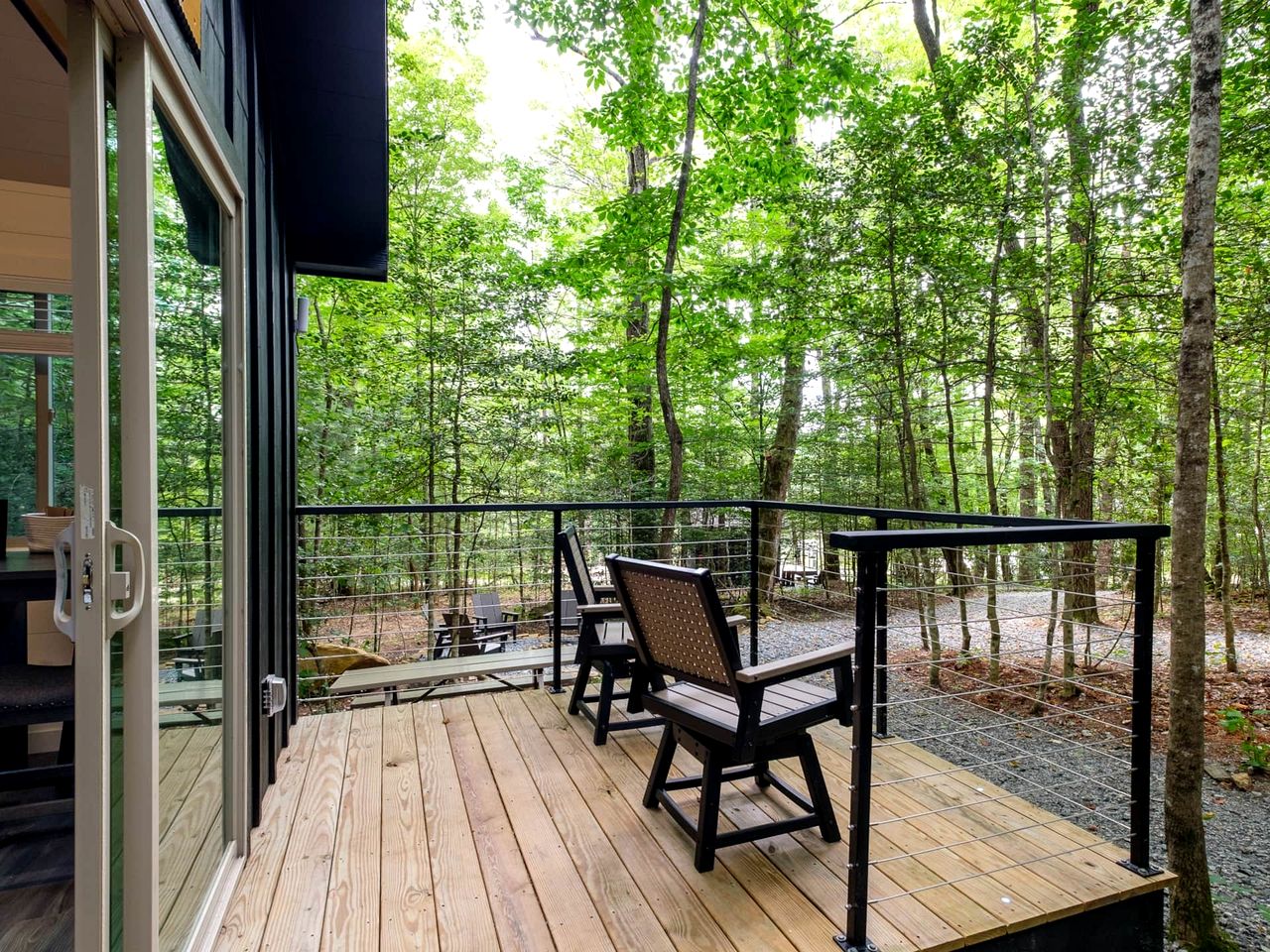 Pisgah Forest Retreat: Cozy Cabin Blending Comfort and Luxury for Glampers, NC