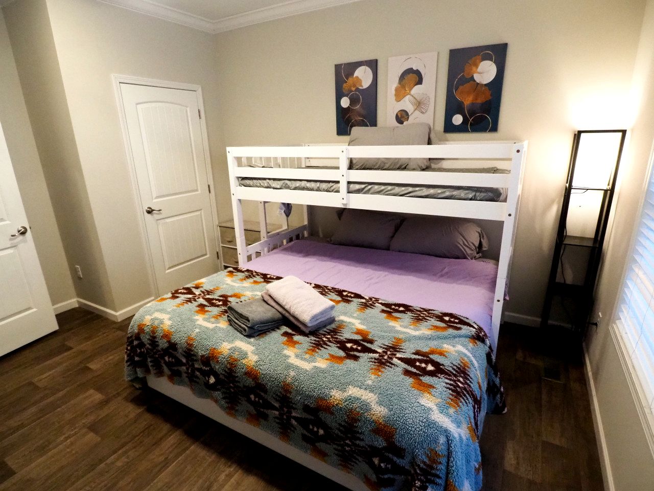 Tranquil Riverfront Retreat with Hot Tub near Waterfalls & Pisgah National Forest, Brevard NC