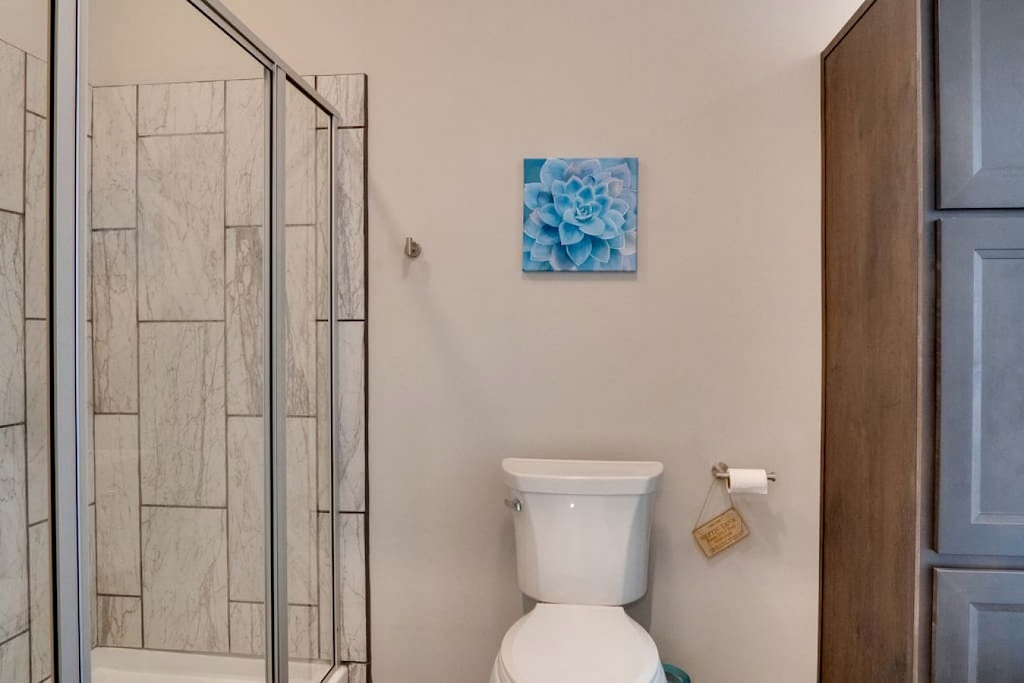 Tranquil Riverfront Retreat with Hot Tub near Waterfalls & Pisgah National Forest, Brevard NC