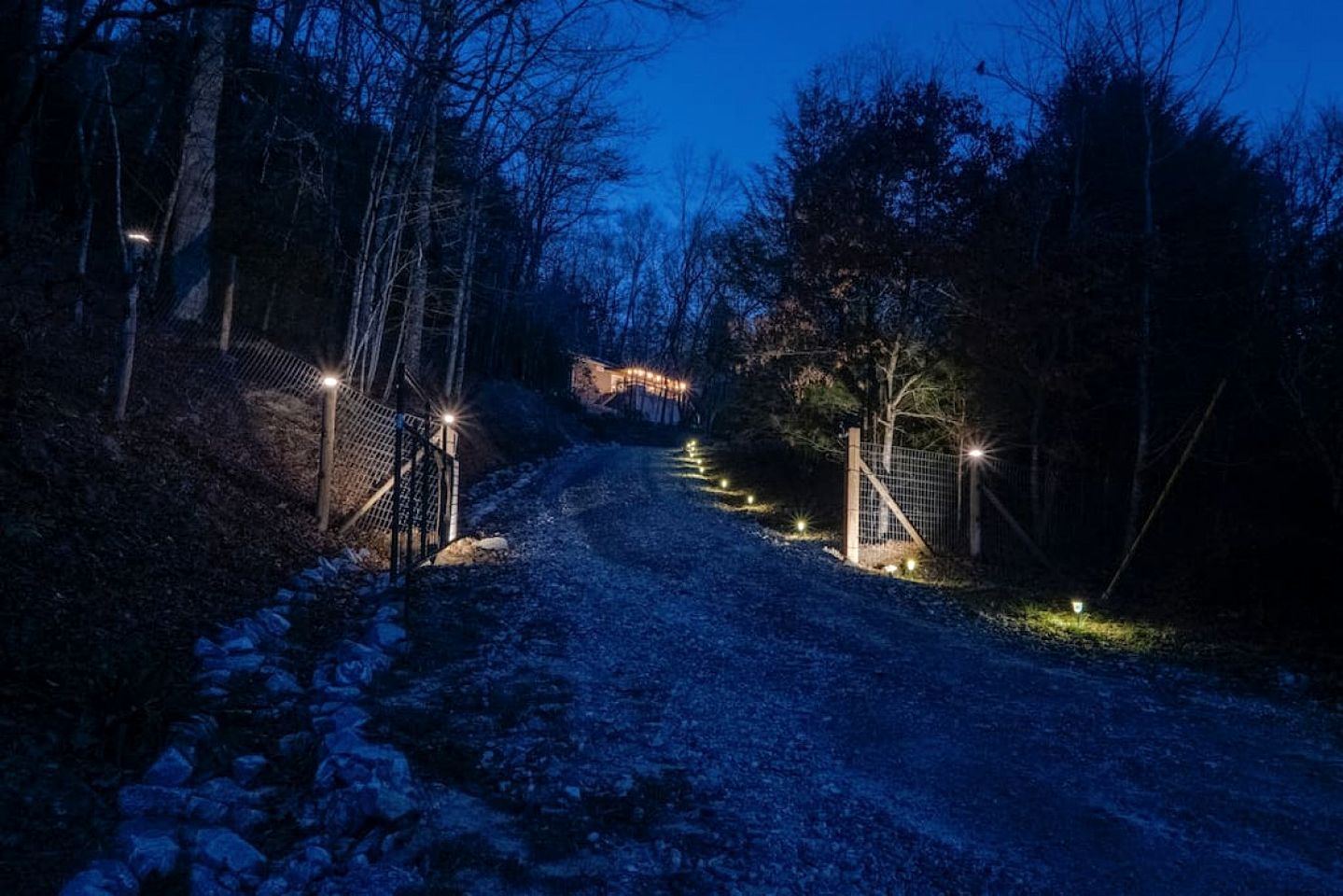 Tranquil Riverfront Retreat with Hot Tub near Waterfalls & Pisgah National Forest, Brevard NC