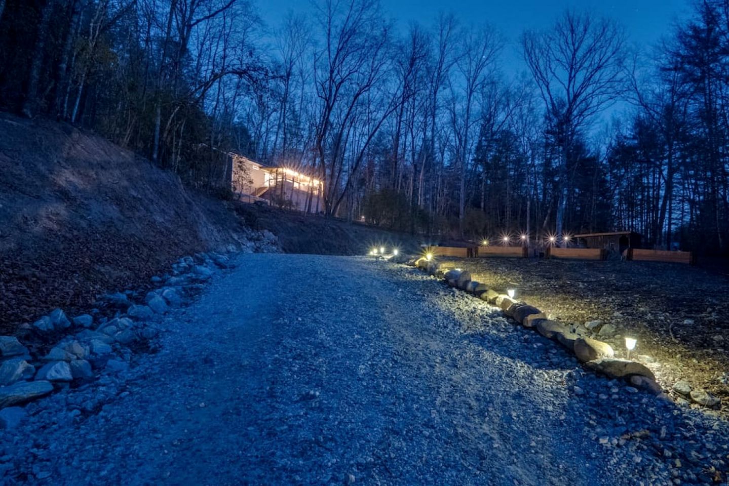 Tranquil Riverfront Retreat with Hot Tub near Waterfalls & Pisgah National Forest, Brevard NC