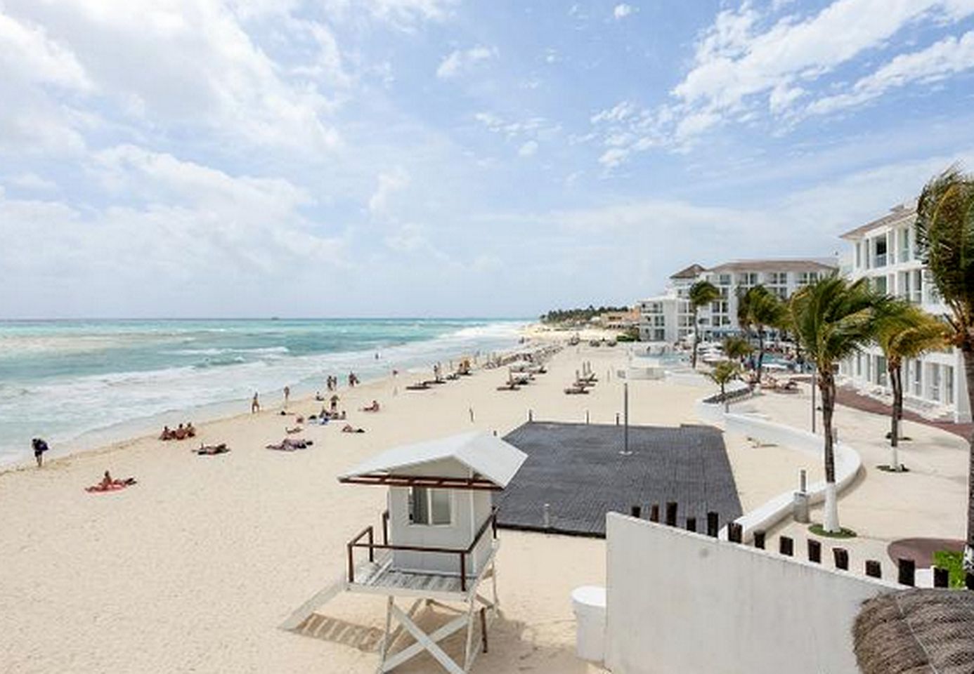 Stunning Beachfront Vacation Rental with Private Hot Tub on Playa del Carmen