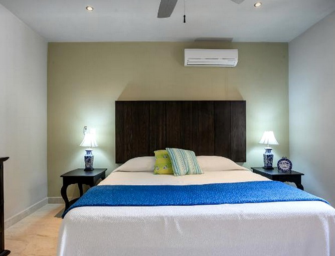 Vacation Rentals (Playa del Carmen, Quintana Roo, Mexico)