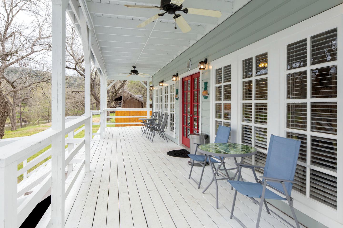 Gorgeous Cabin Rental with Riverside Access and Kayaks for Memorable Family Escapes in Texas