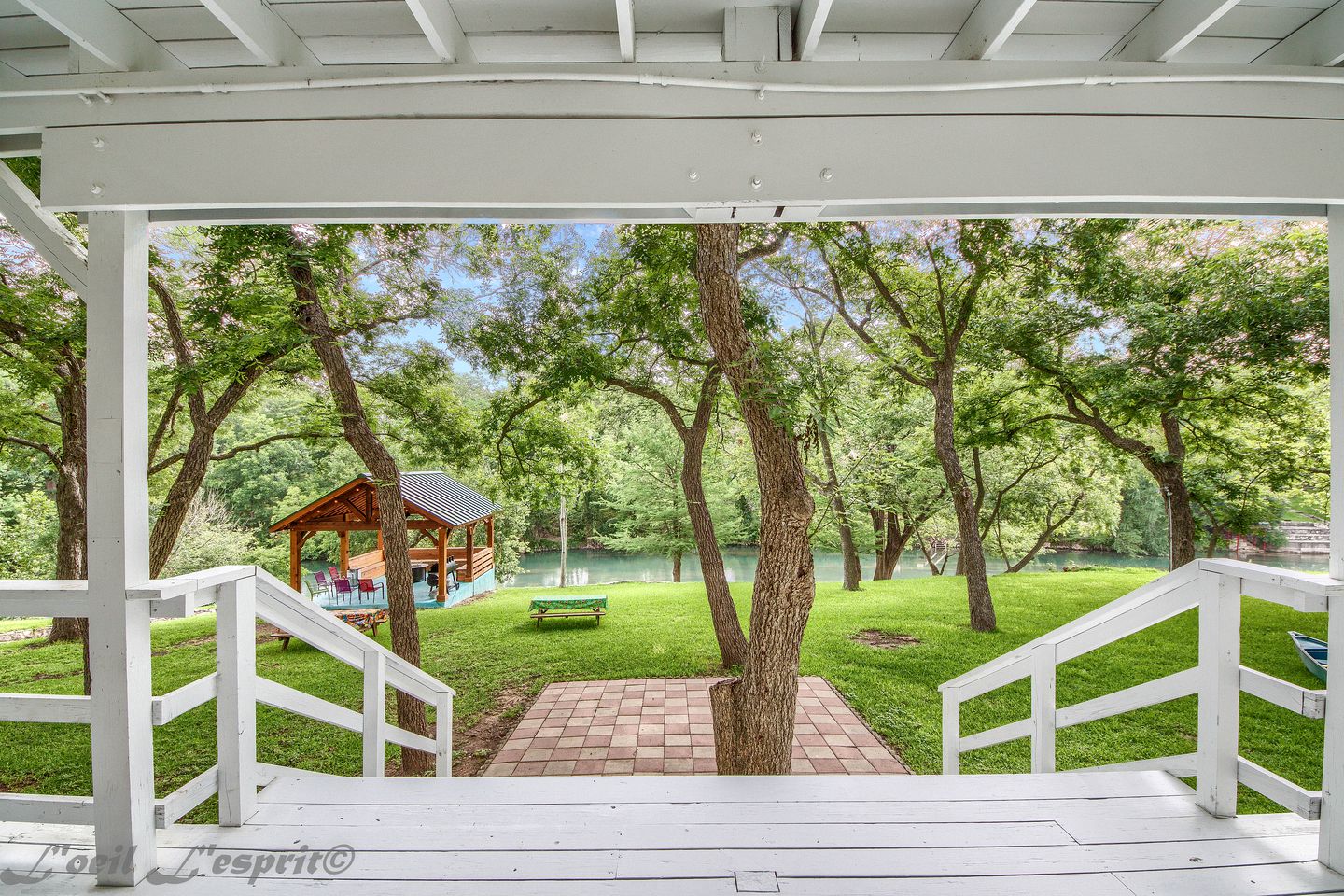 Gorgeous Cabin Rental with Riverside Access and Kayaks for Memorable Family Escapes in Texas